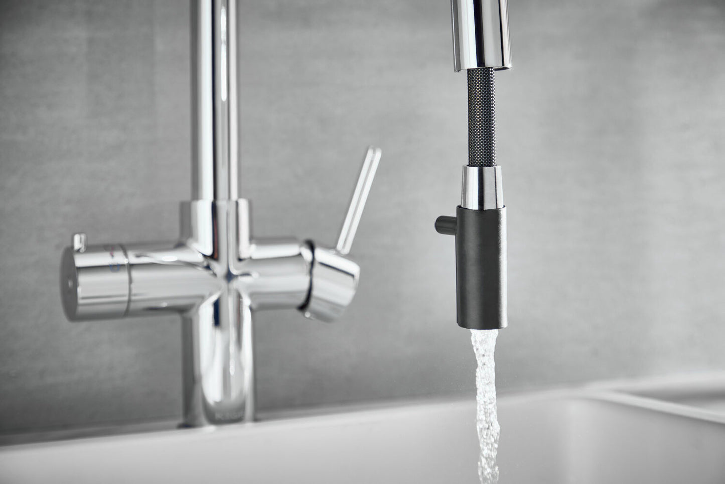 Koba Chrome 4-in-1 Swan Neck Pull Out Spout Boiling Tap – With Hot Water Tank & Filtration Kit