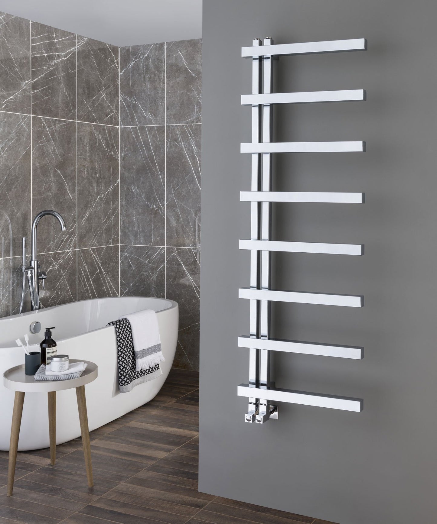 Lock II Towel Rail 1080 x 500mm chrome