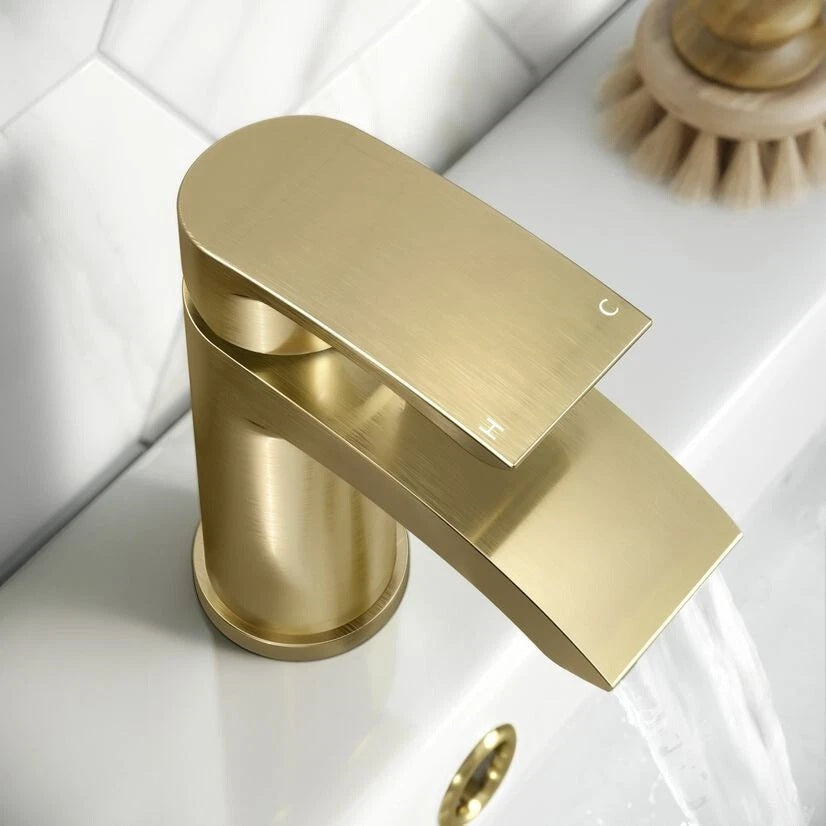 Belantia Brushed Brass Mono Basin Mixer incl Pop-Up Waste