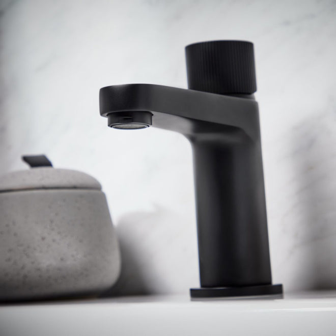 Kaka Mono Basin Mixer Tap Black